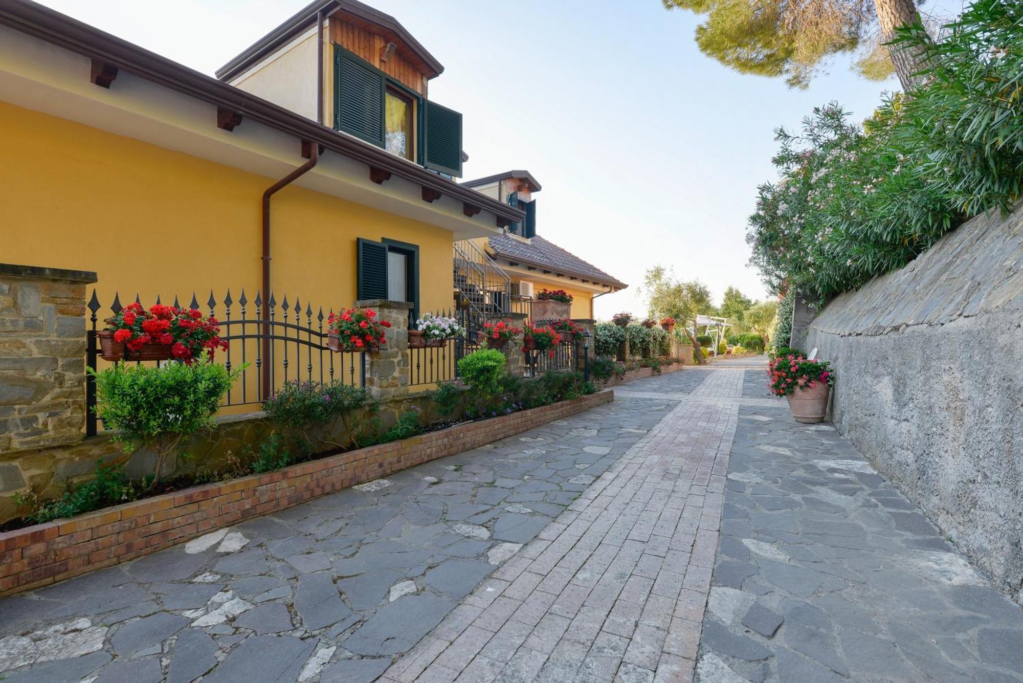 Aparthotel Elaia